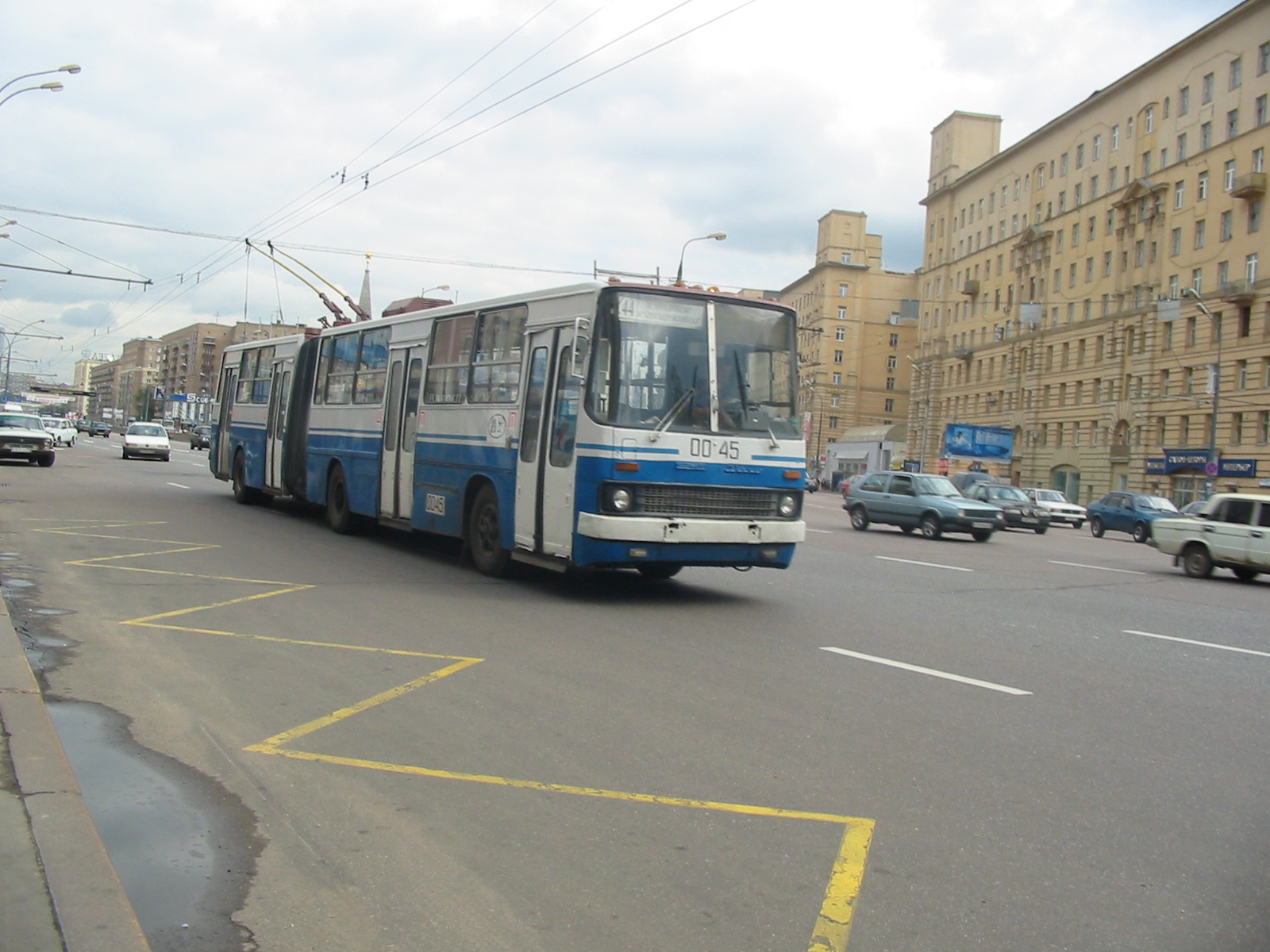 Троллейбус СВАРЗ-Икарус 0045