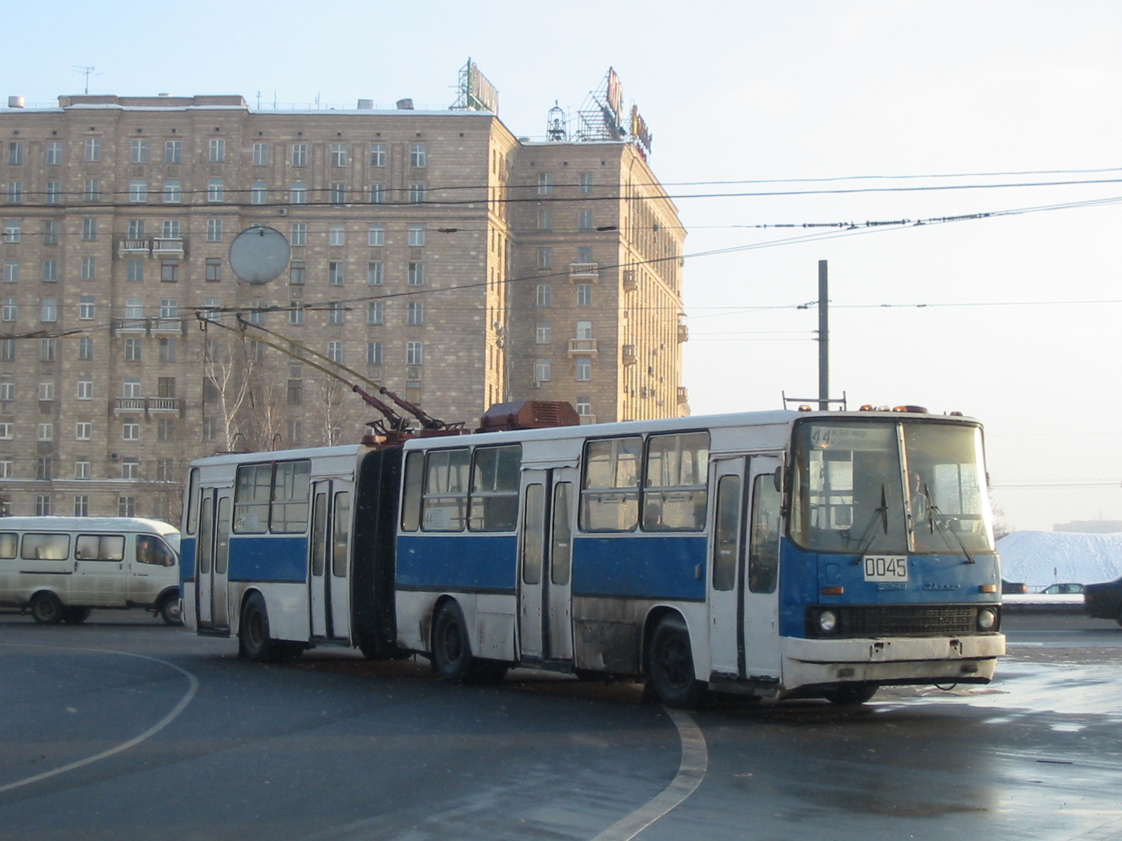 Троллейбус СВАРЗ-Икарус 0045 в удлинённом кузове Ikarus-283