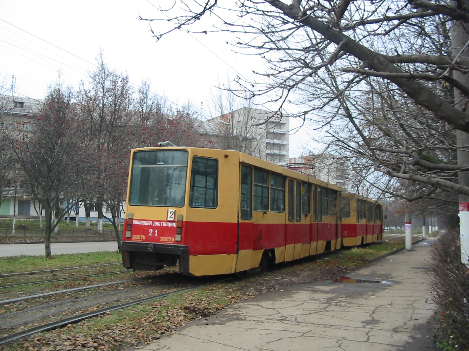 Трамвайный поезд 71-608К 22+21