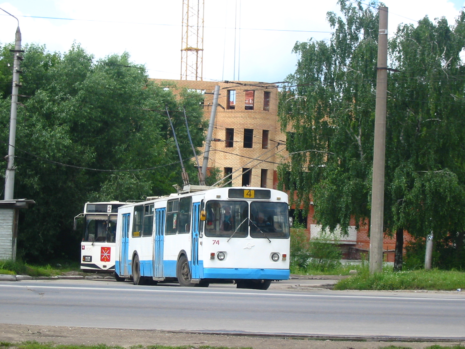 Троллейбус 74 ЗиУ-682, списан в 2004