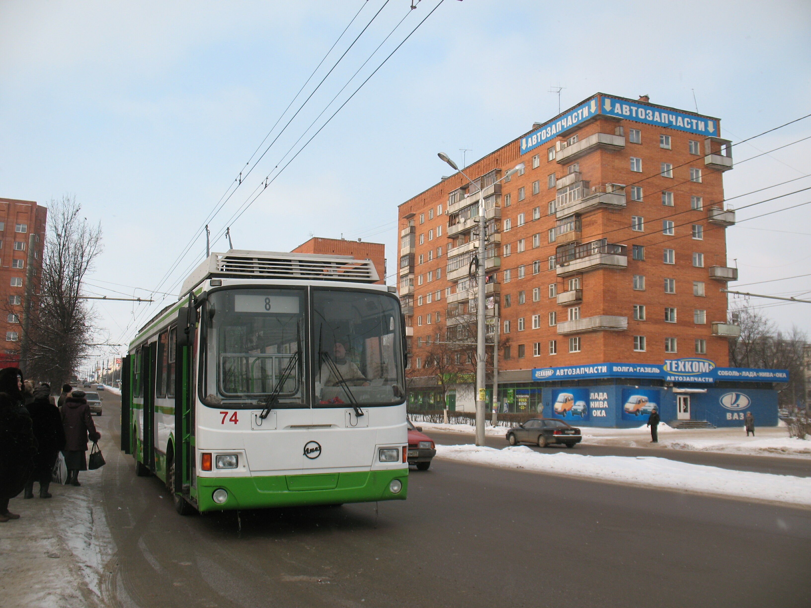 Троллейбус 74 ЛиАЗ-5280 построен в 2006. Новая троллейбусная линия на восток по Ложевой улице