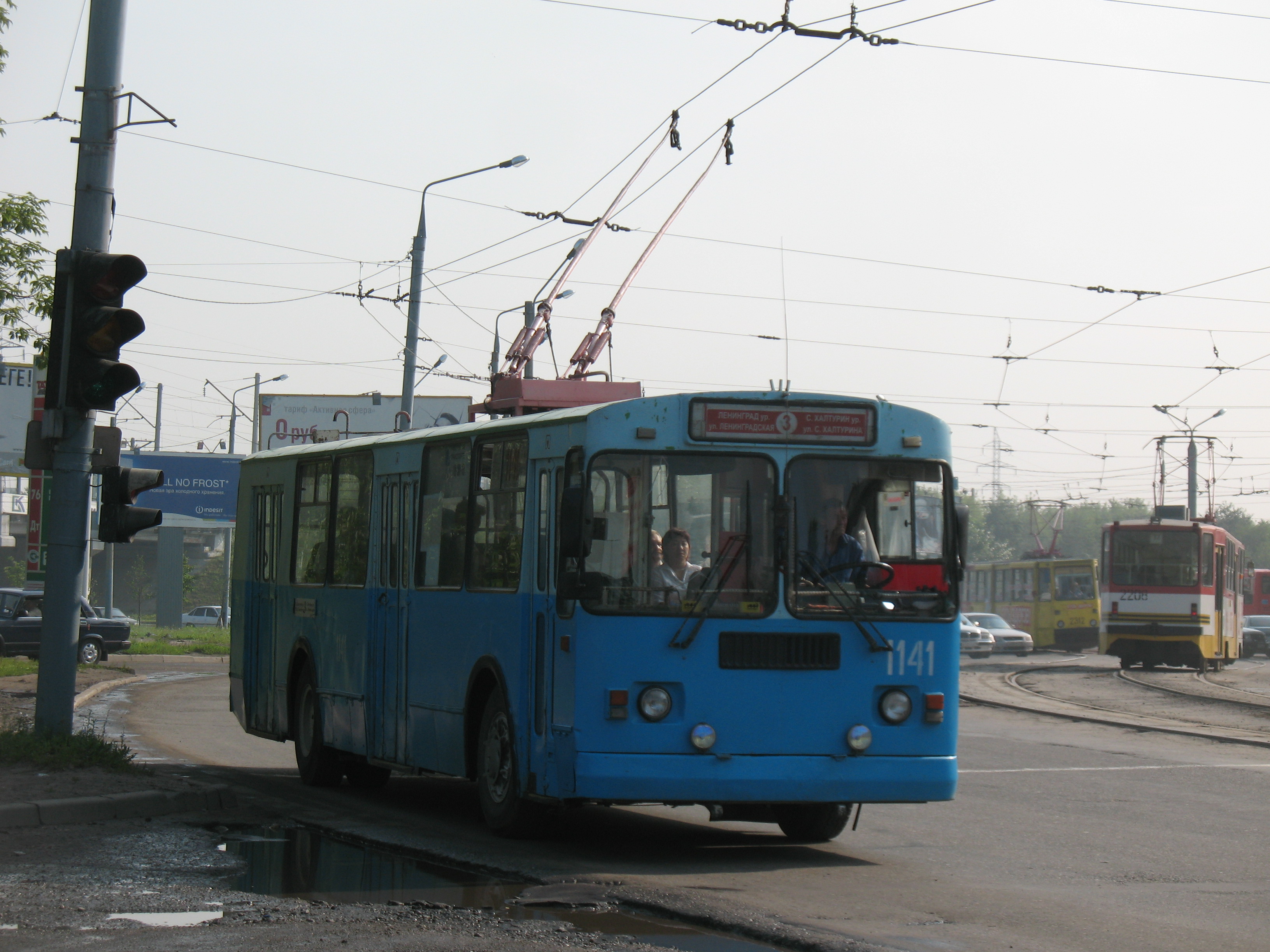Троллейбус ЗиУ-682Г 1141 маршрут 3
