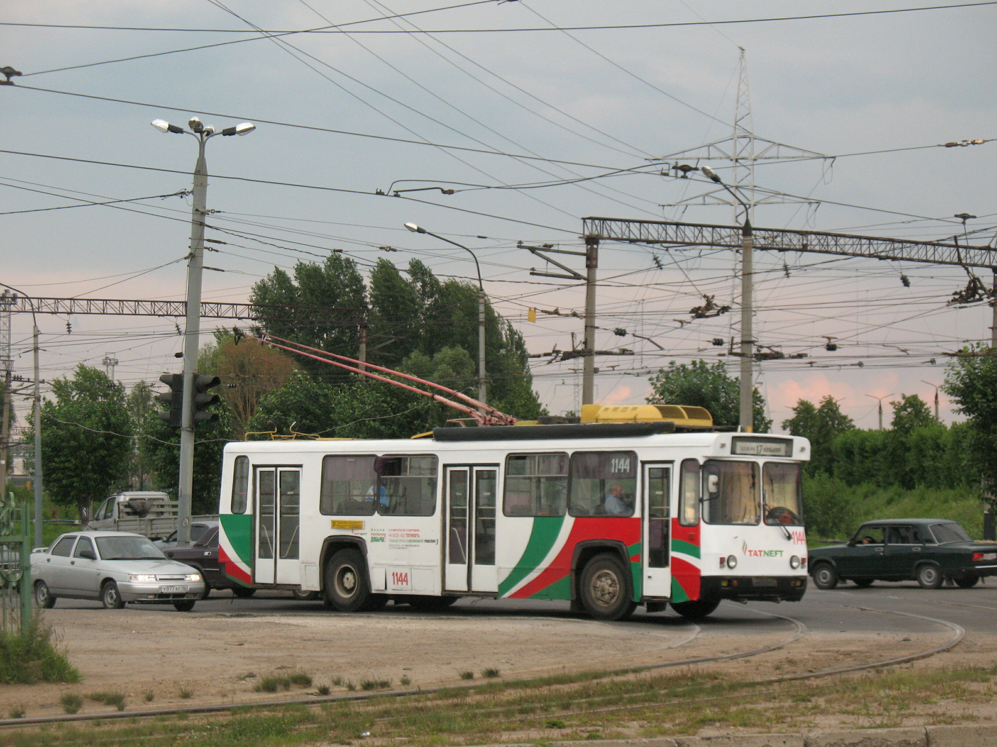 Троллейбус БТЗ-5276-04 1144 маршрут 17