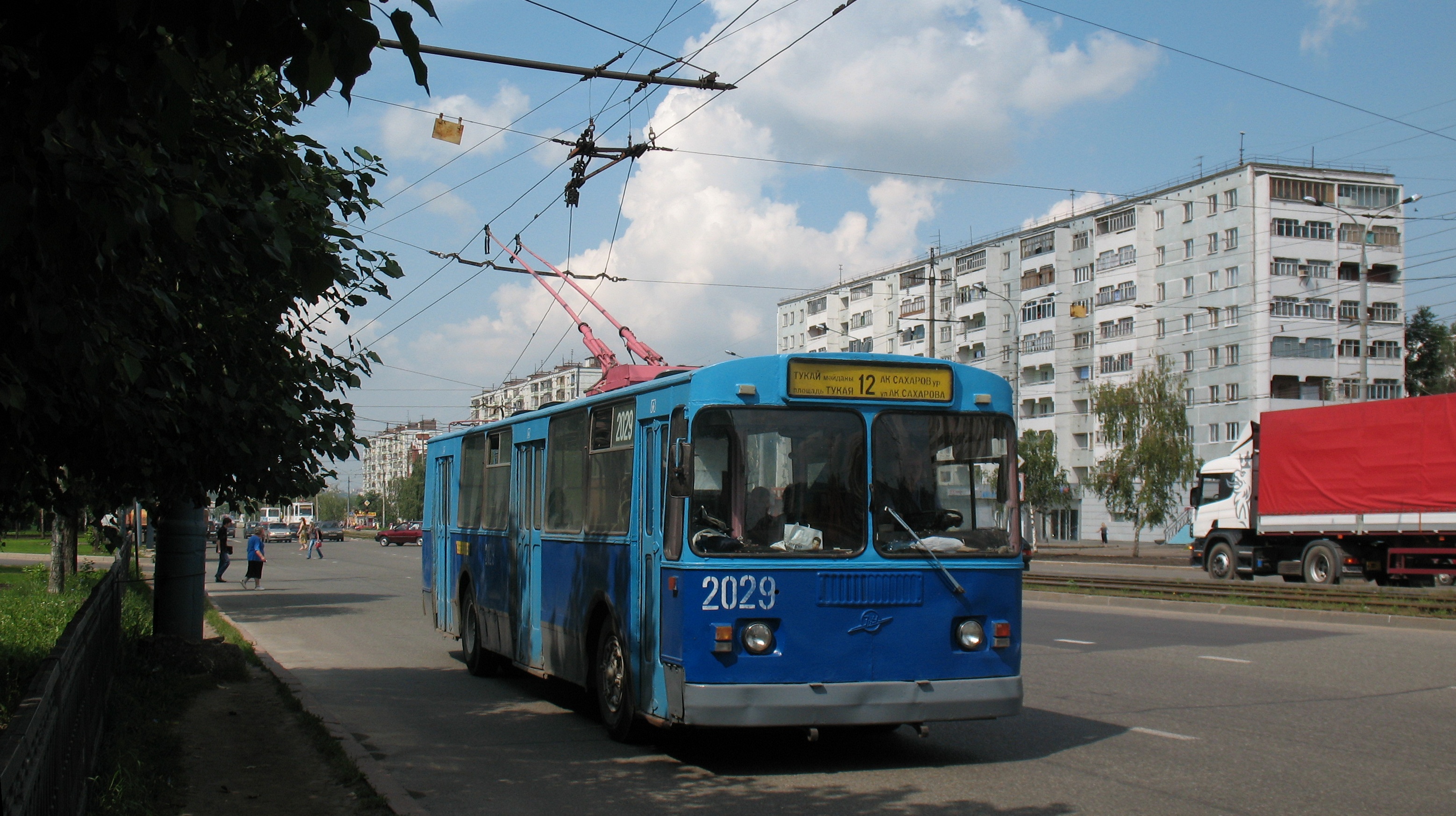 Троллейбус ЗиУ-682В 2029 маршрут 12