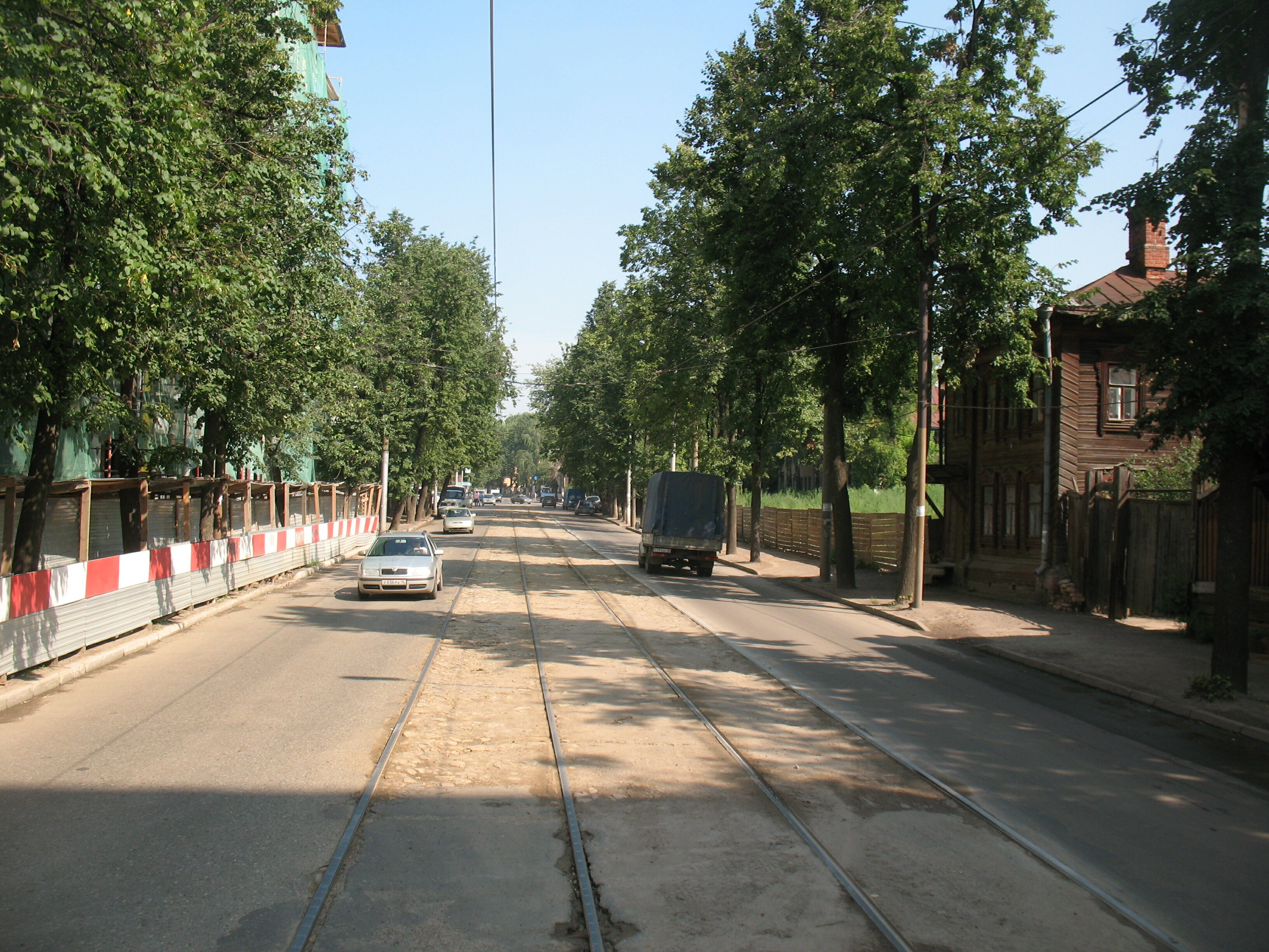 Закрытая в 2011 трамвайная линия в центре по улице Волкова, где работали только РВЗ-6
