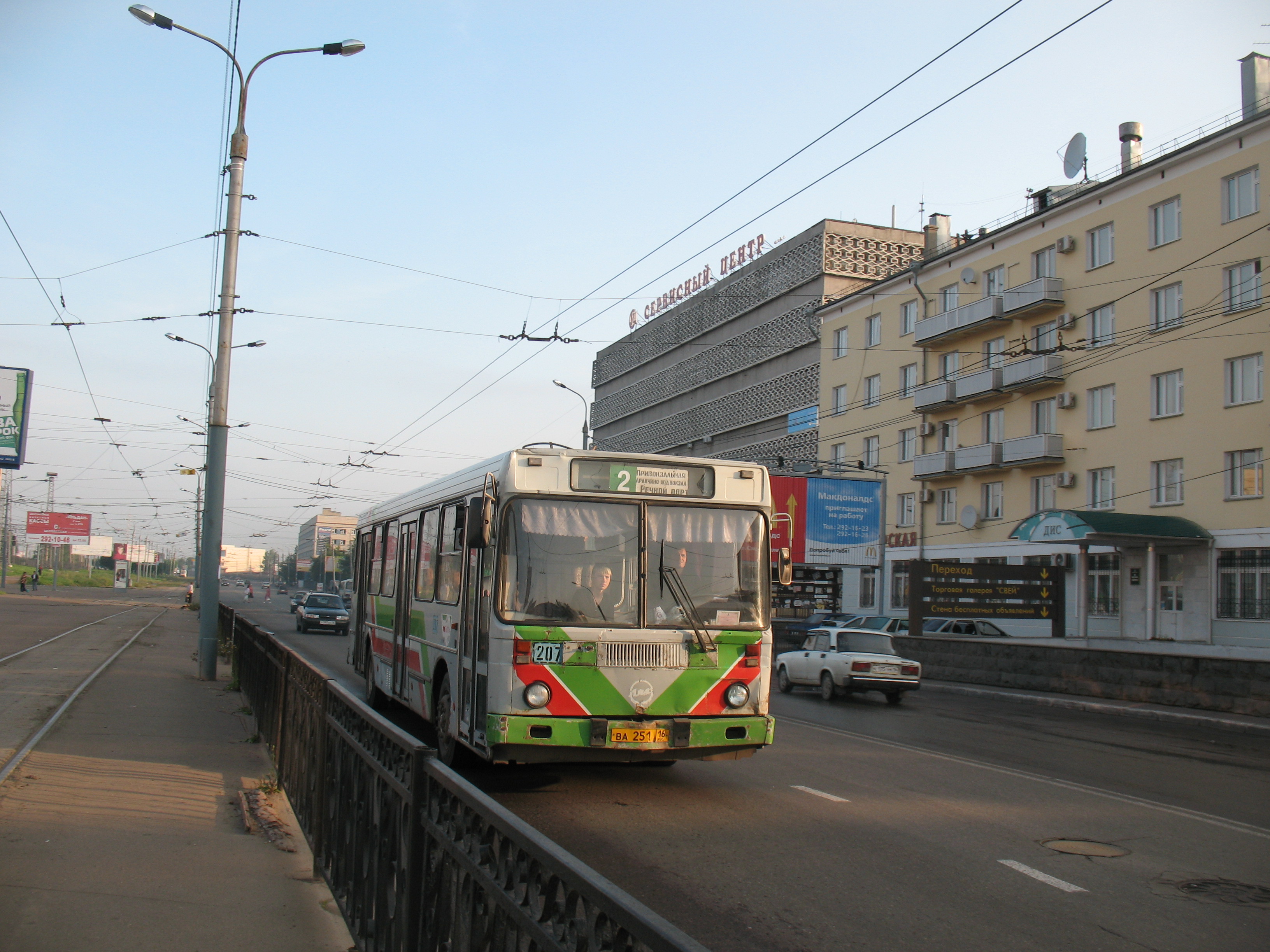 Редкий в это время в Казани автобус ЛиАЗ-5256 ВА 251 16