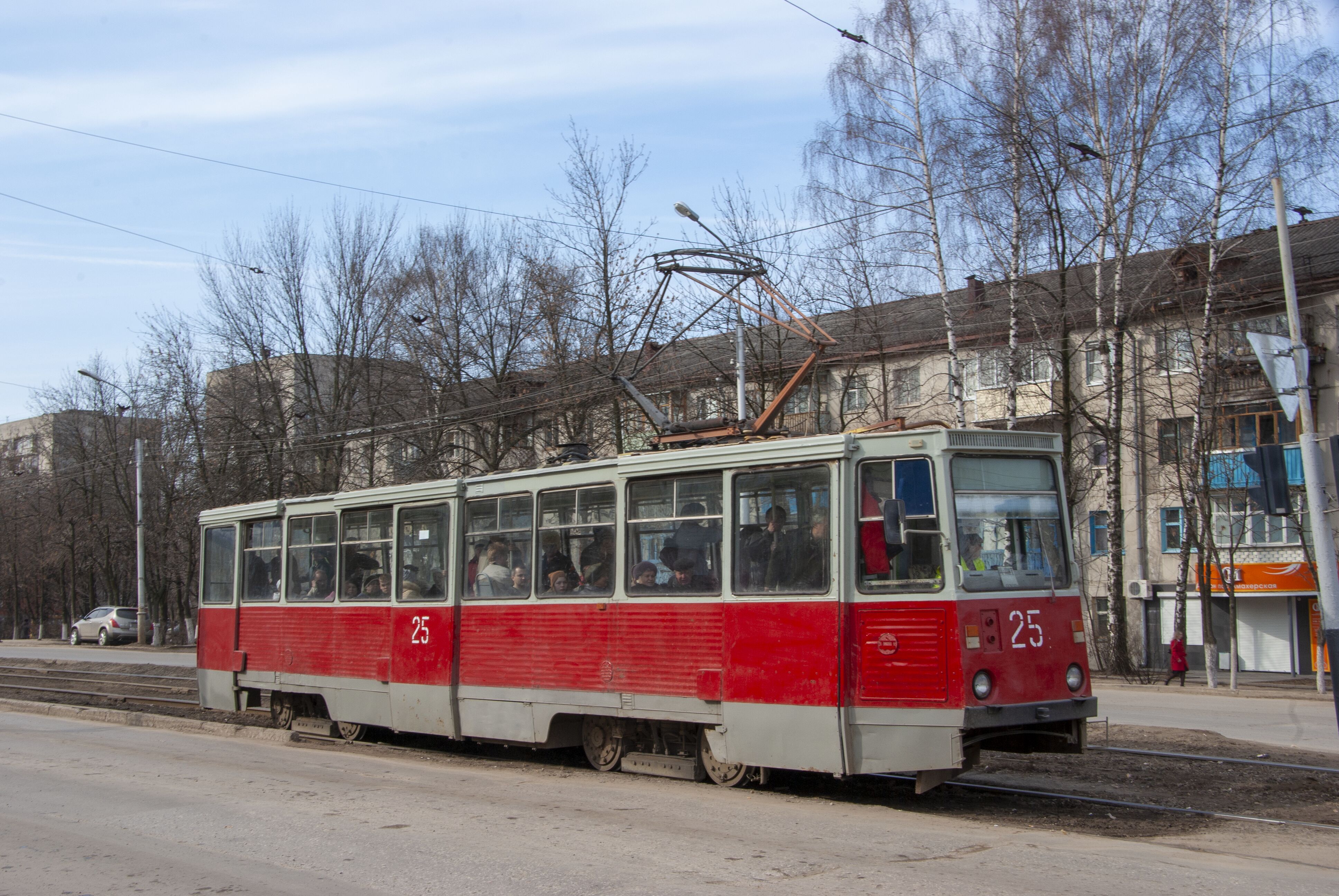 Трамвай 71-605 25