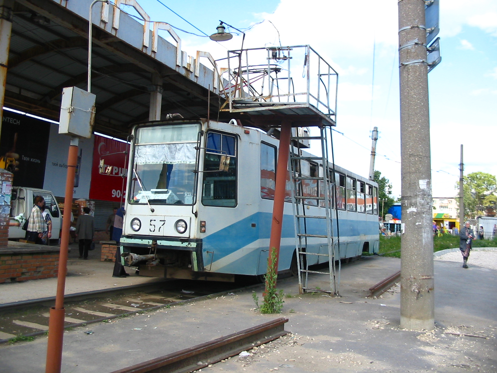 Трамвай 71-608К 57