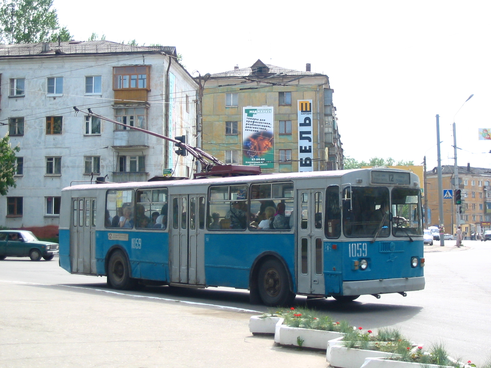 Троллейбус ЗиУ-682Г 1059 (1992-2016) маршрут 12