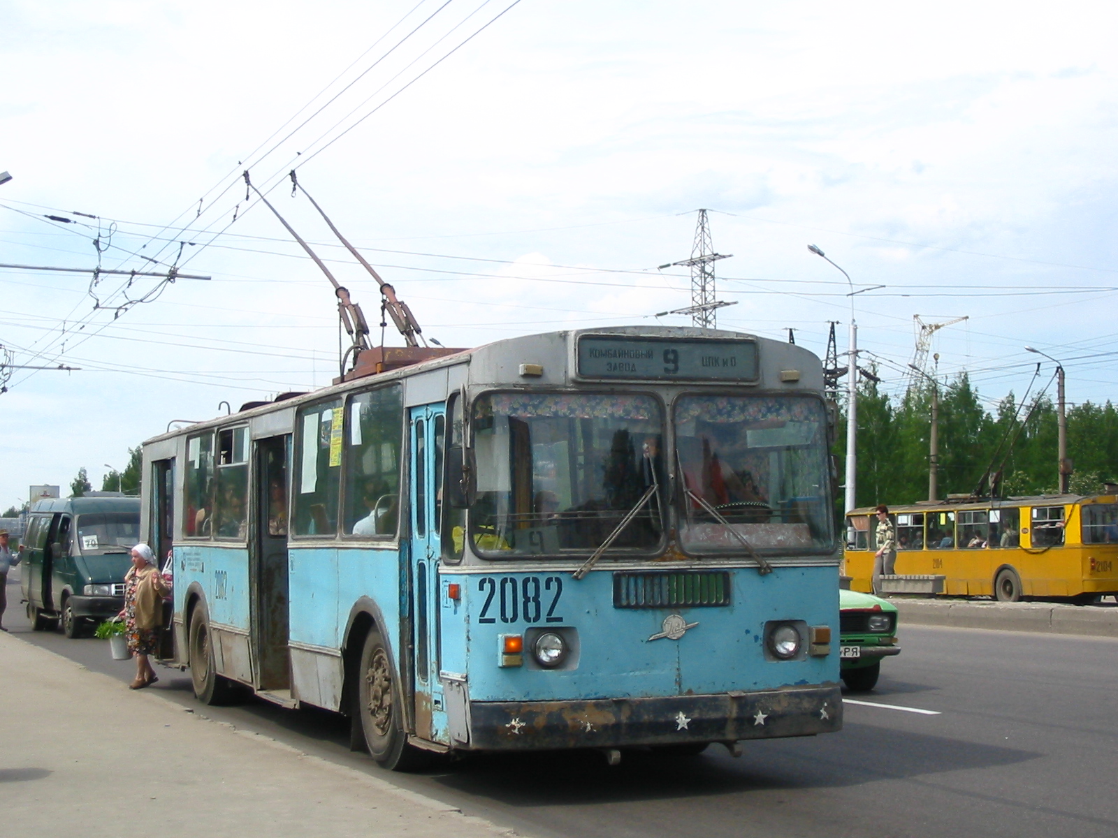Троллейбус ЗиУ-682Г 2082 (1992-2017) маршрут 9