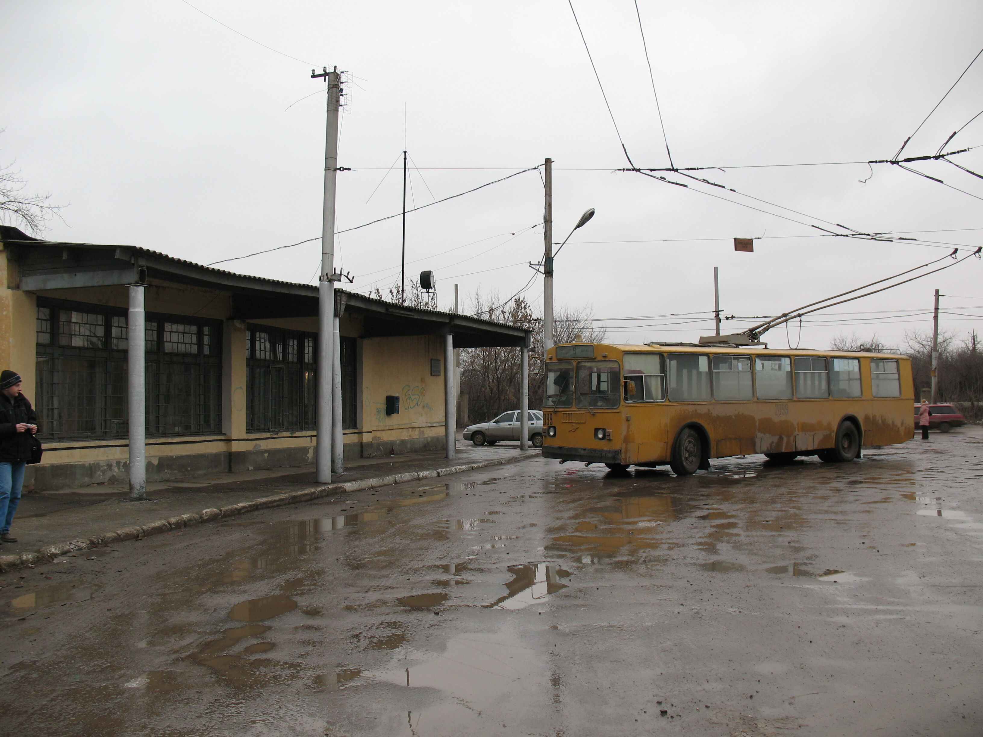 Троллейбус ЗиУ-682Г 2099 (1992-2018) маршрут 9