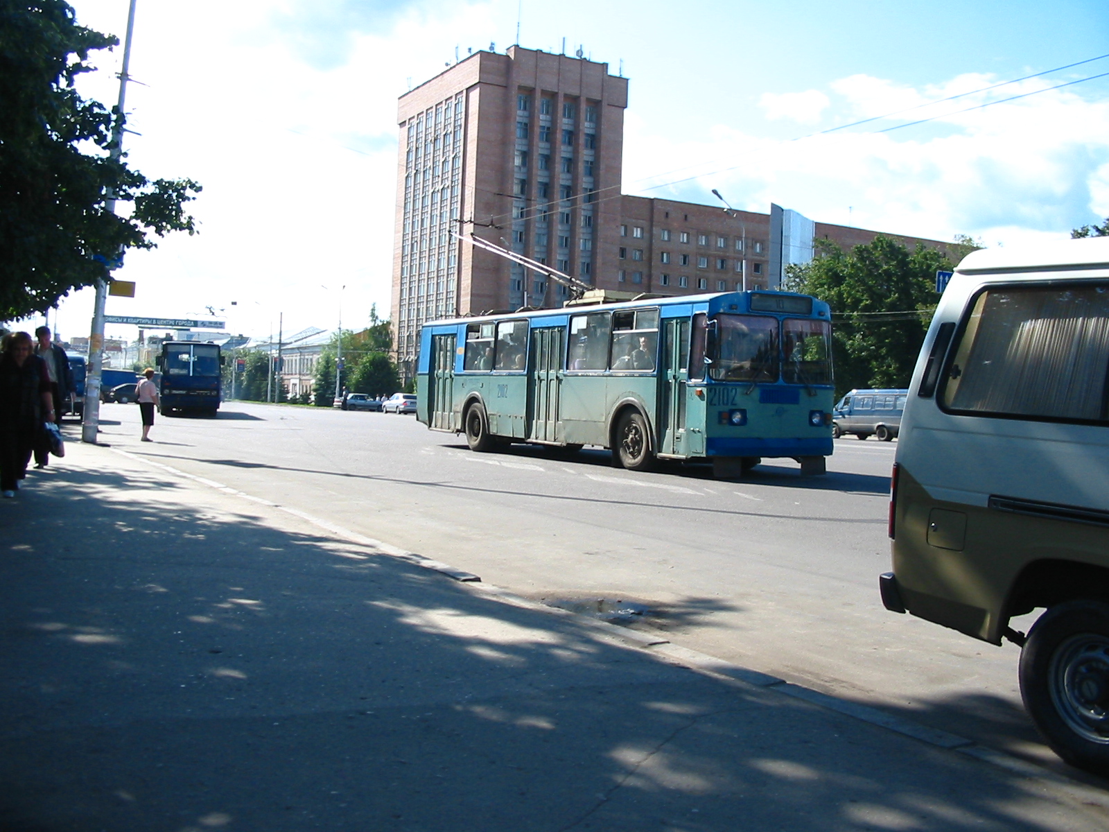Троллейбус ЗиУ-682Г 2102 (1999-2022) маршрут 10