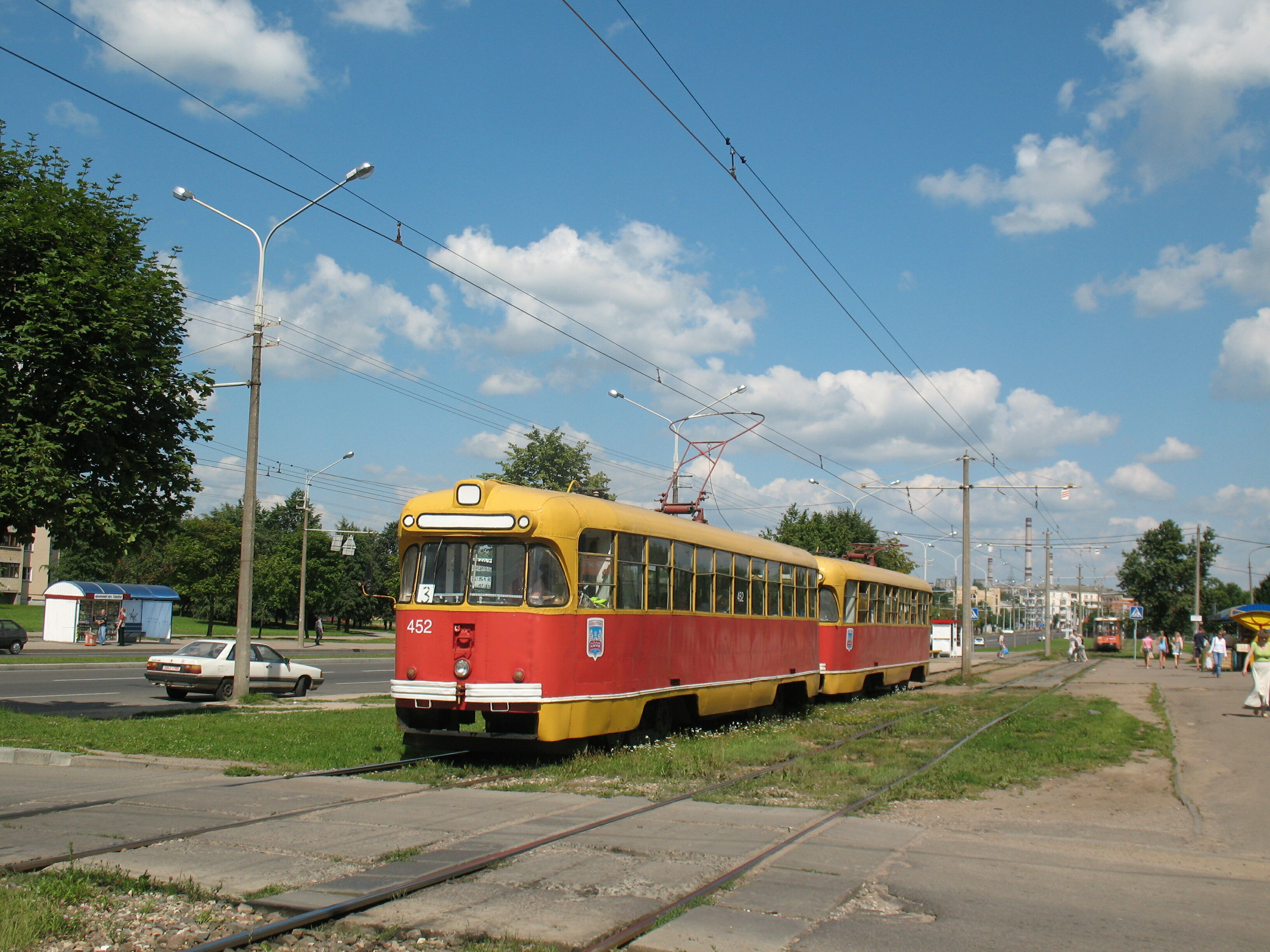 Трамвай РВЗ-6М2 452+418 в районе Серябрянка