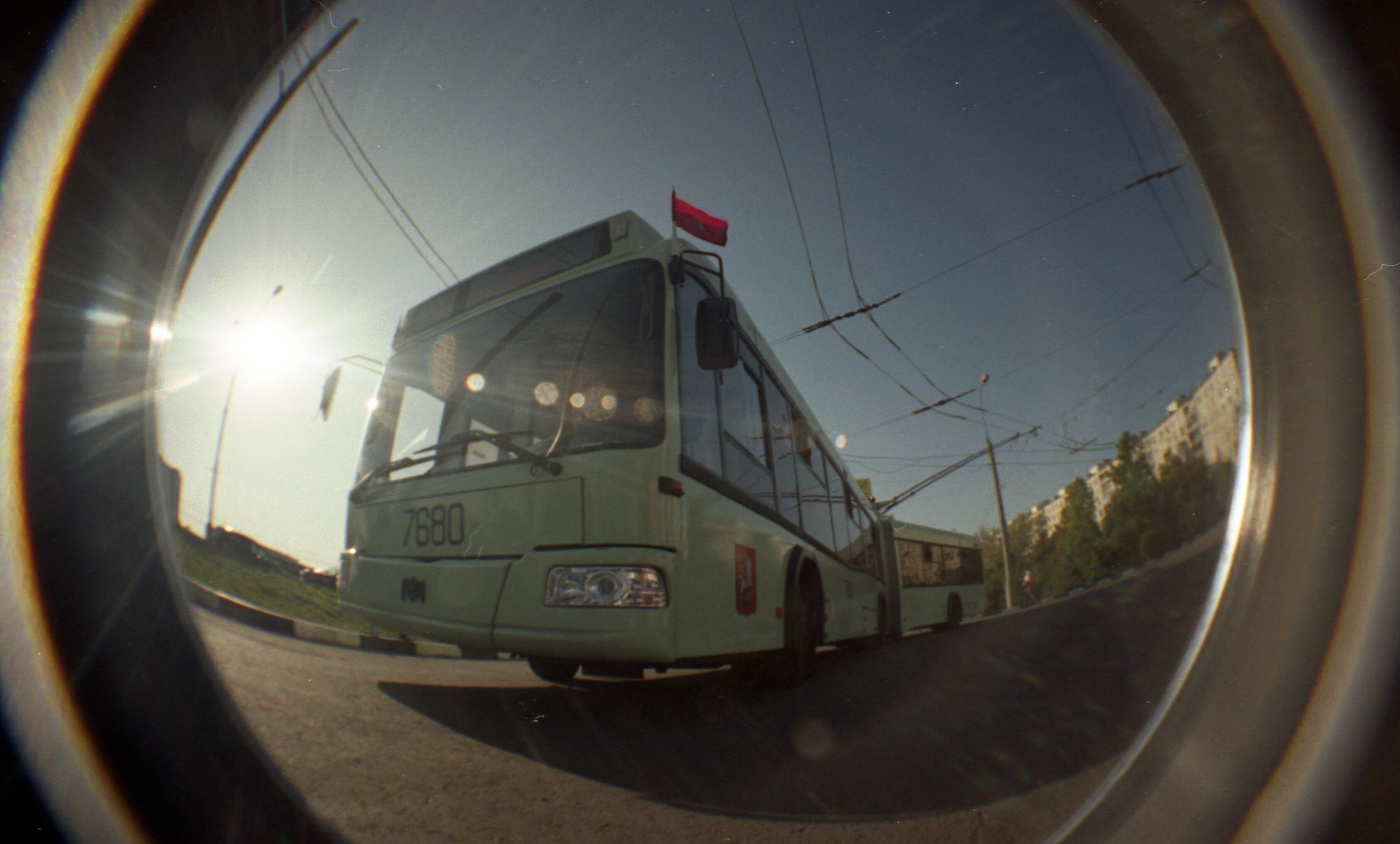Опытный сочленёный троллейбус БКМ-333 на 63 маршруте в Москве

