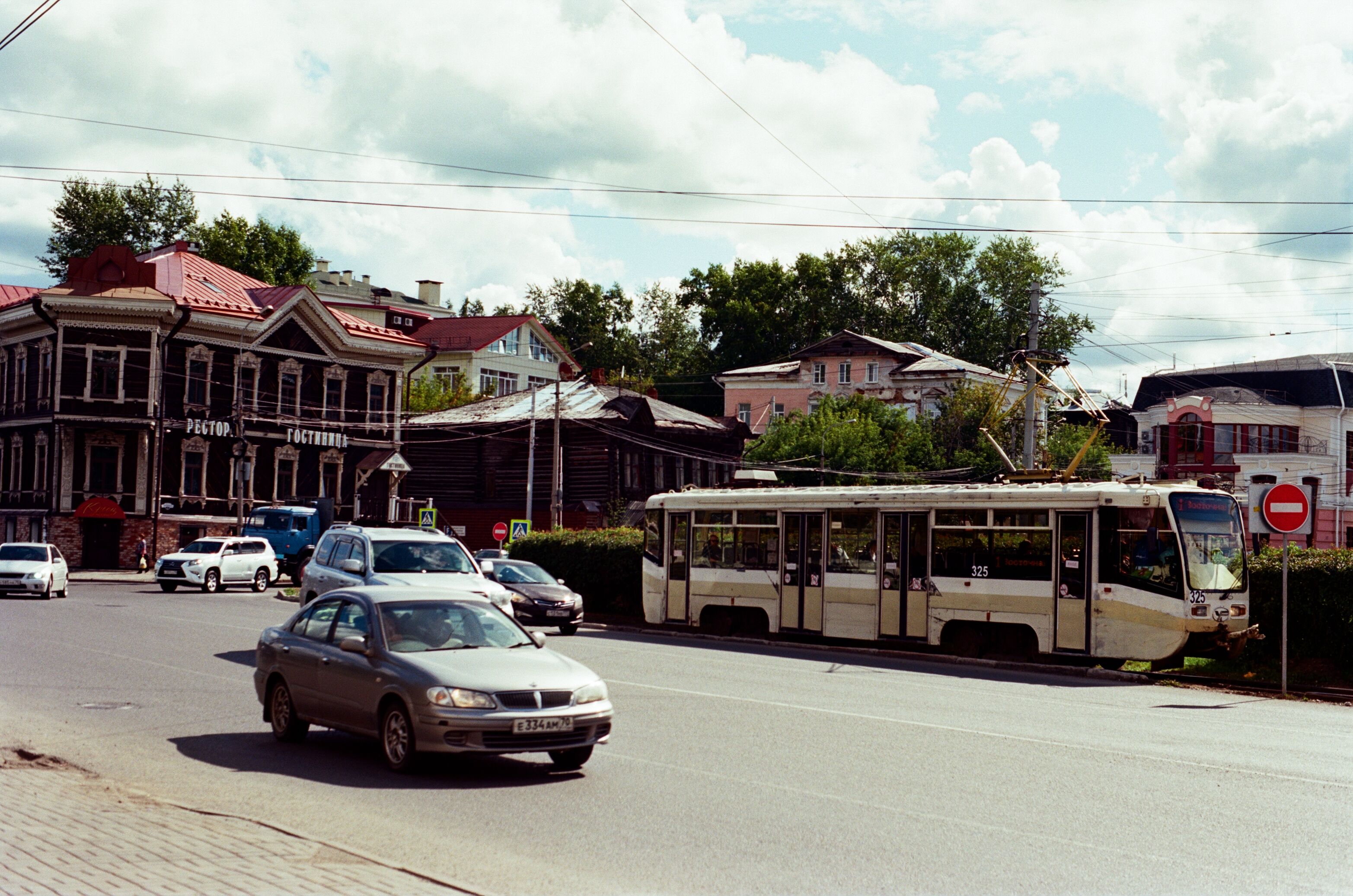 Трамвай 71-619КТ 325