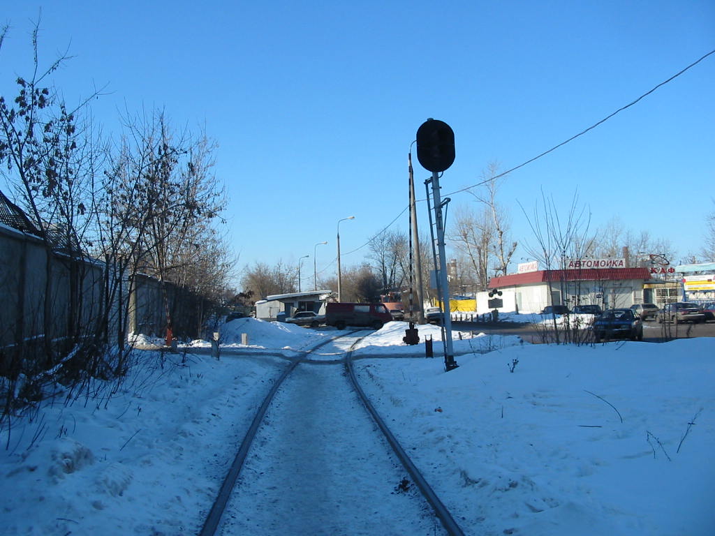 Подъездной путь на улице Берзарина, вид на запад